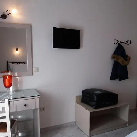 Pansion Irini Apartament *