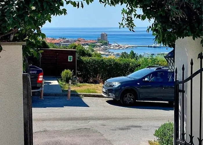 Pansion Irini Apartment