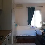 Pansion Irini Apartment